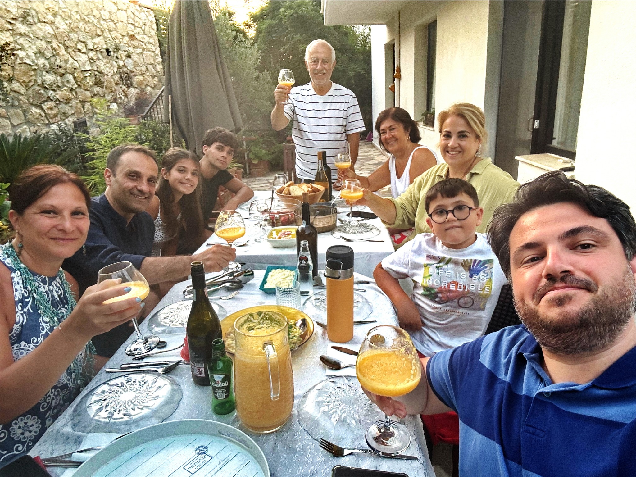A shared dinner with Martina and her family at Mimas Garden
